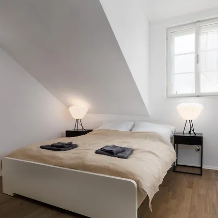 Auszeit Im Zentrum Von Braunau, Netflix Braunau am Inn